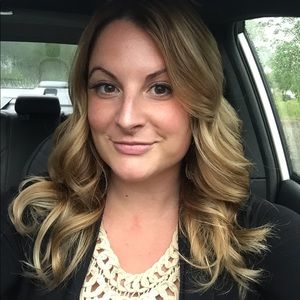 Meet your Posher, Vanessa